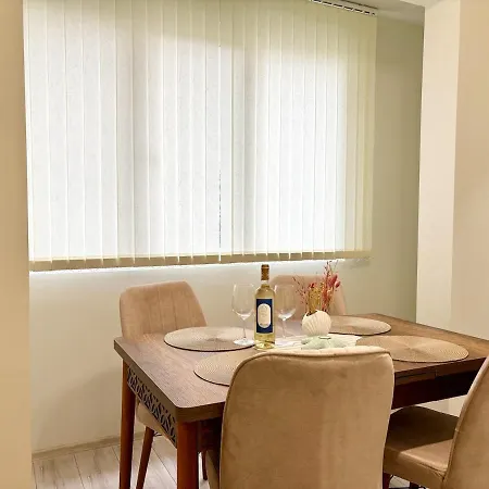 Blue Luna - Stylish Escape In * Varna