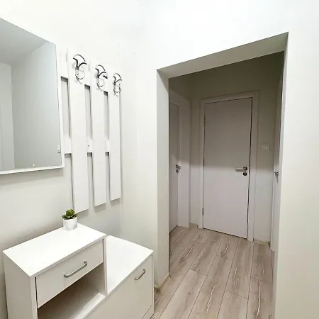 Blue Luna - Stylish Escape In Apartment Varna